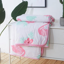 Load image into Gallery viewer, Queen Size Geometric Printed Double Quilts