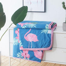 Load image into Gallery viewer, Queen Size Geometric Printed Double Quilts