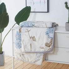 Load image into Gallery viewer, Queen Size Geometric Printed Double Quilts