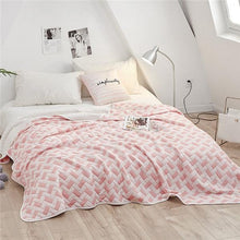 Load image into Gallery viewer, Luxury cotton Summer Quilt