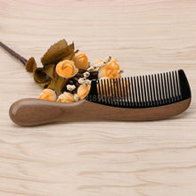 Load image into Gallery viewer, Green Sandalwood Fragrant Comb Wooden Comb